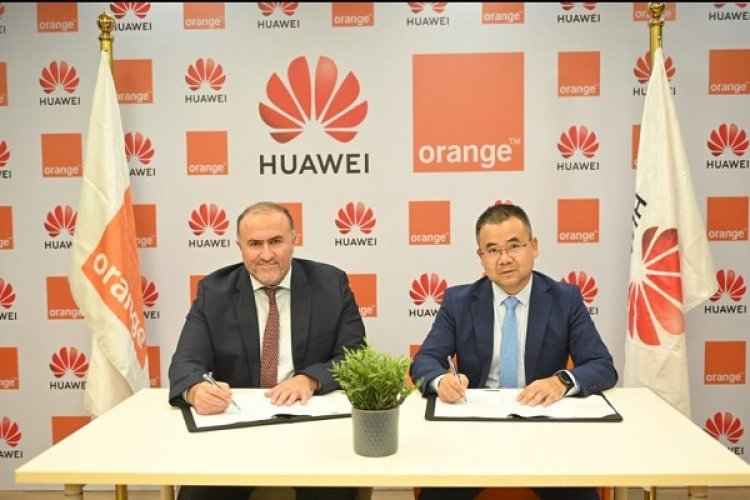 After the end of COP27 .. Huawei and Orange Egypt pledge new energy-saving networks