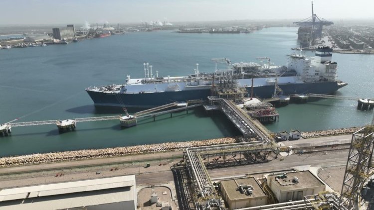 10 information about the Damietta complex for the liquefaction and export of natural gas