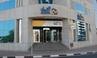 Top 8 variable triple certificates with quarterly return in banks