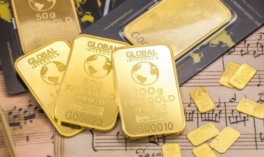 Which is better real estate investment or investment in gold?