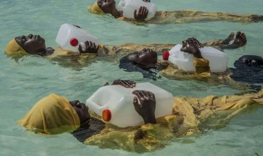 Zanzibari schoolgirls enjoy swimming