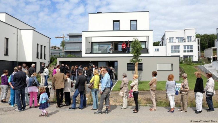 Long queues for one apartment... exacerbating the housing crisis in Germany