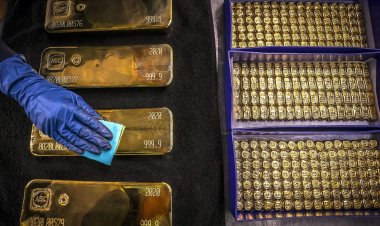 Buy or sell... Confusion grips savers because of gold